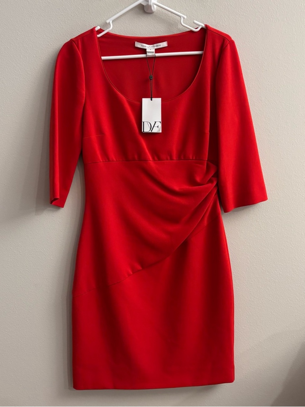 Diane von Furstenberg Bevin Ruched Dress Red Size 8 NWT